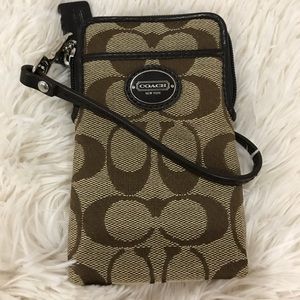 New Coach Wristlet (brown signature)
